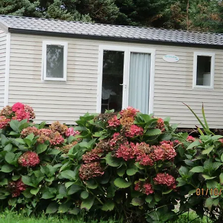 Les Mobile De Kerroyal Campsite *