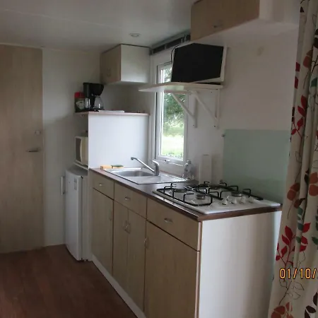 Camping Les Mobile De Kerroyal